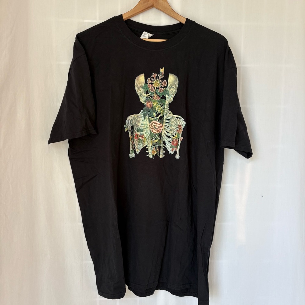 Skeleton floral graphic Black Cotton T-Shirt nwot 2XL